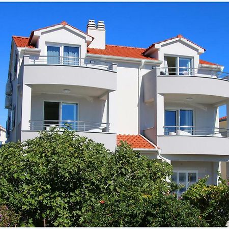Apartments Up&Up 罗戈兹尼察 外观 照片